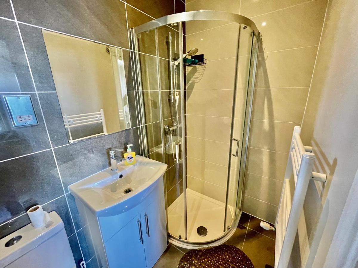 לונדון Cosy 1 Bedroom Flat! מראה חיצוני תמונה